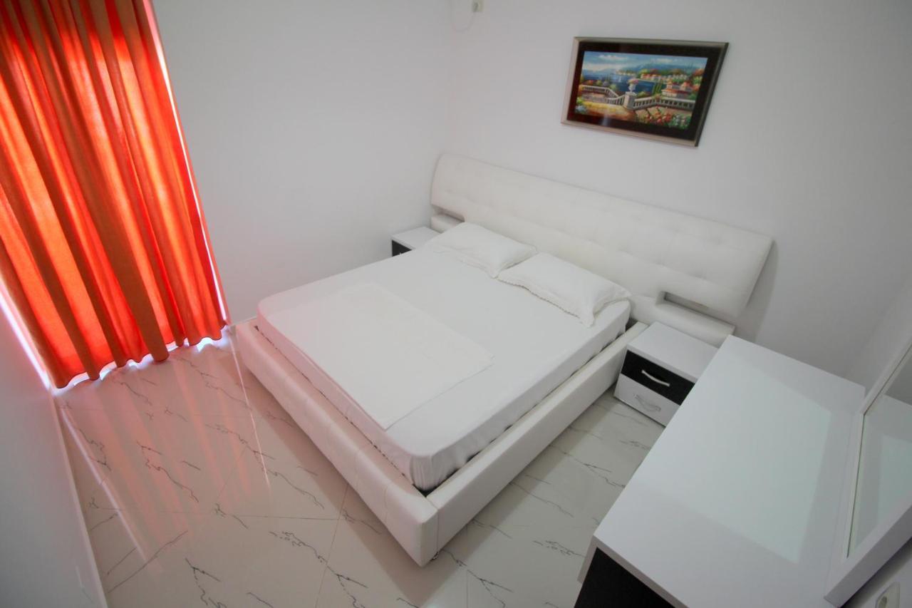סרנדה Klajdi Apartaments מראה חיצוני תמונה