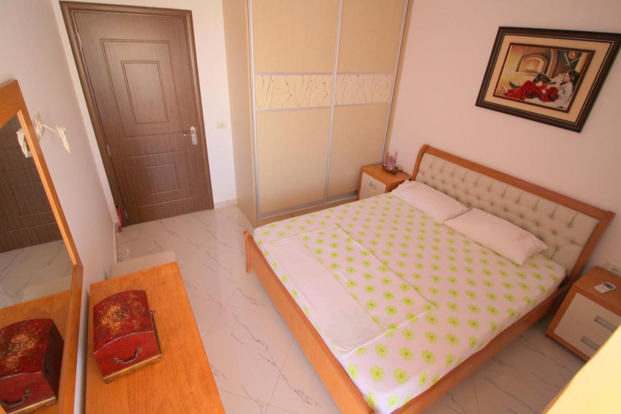 סרנדה Klajdi Apartaments מראה חיצוני תמונה