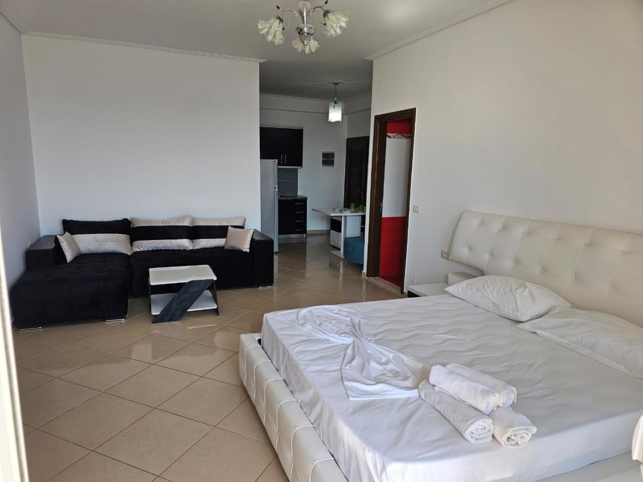 סרנדה Klajdi Apartaments מראה חיצוני תמונה