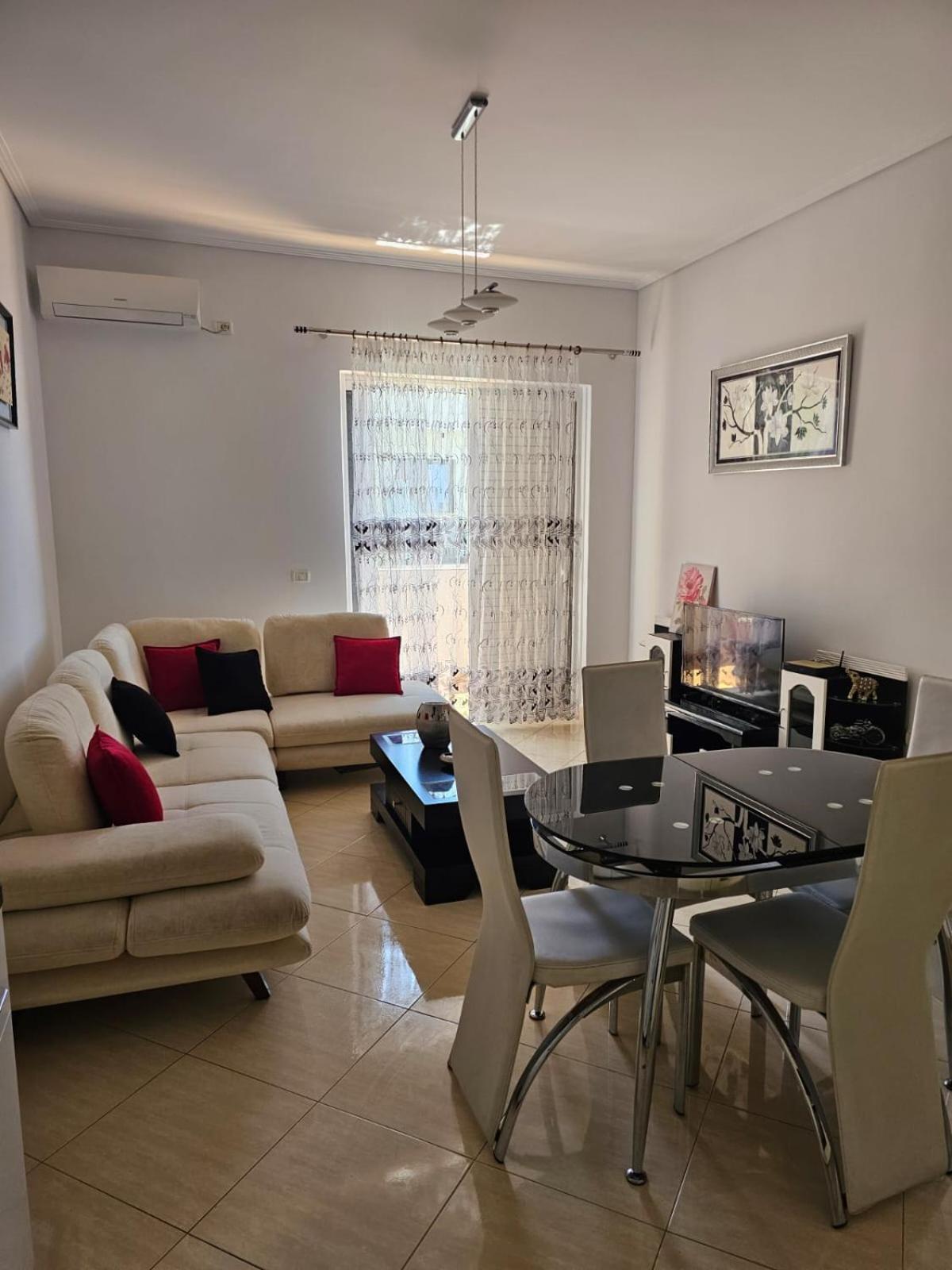 סרנדה Klajdi Apartaments מראה חיצוני תמונה