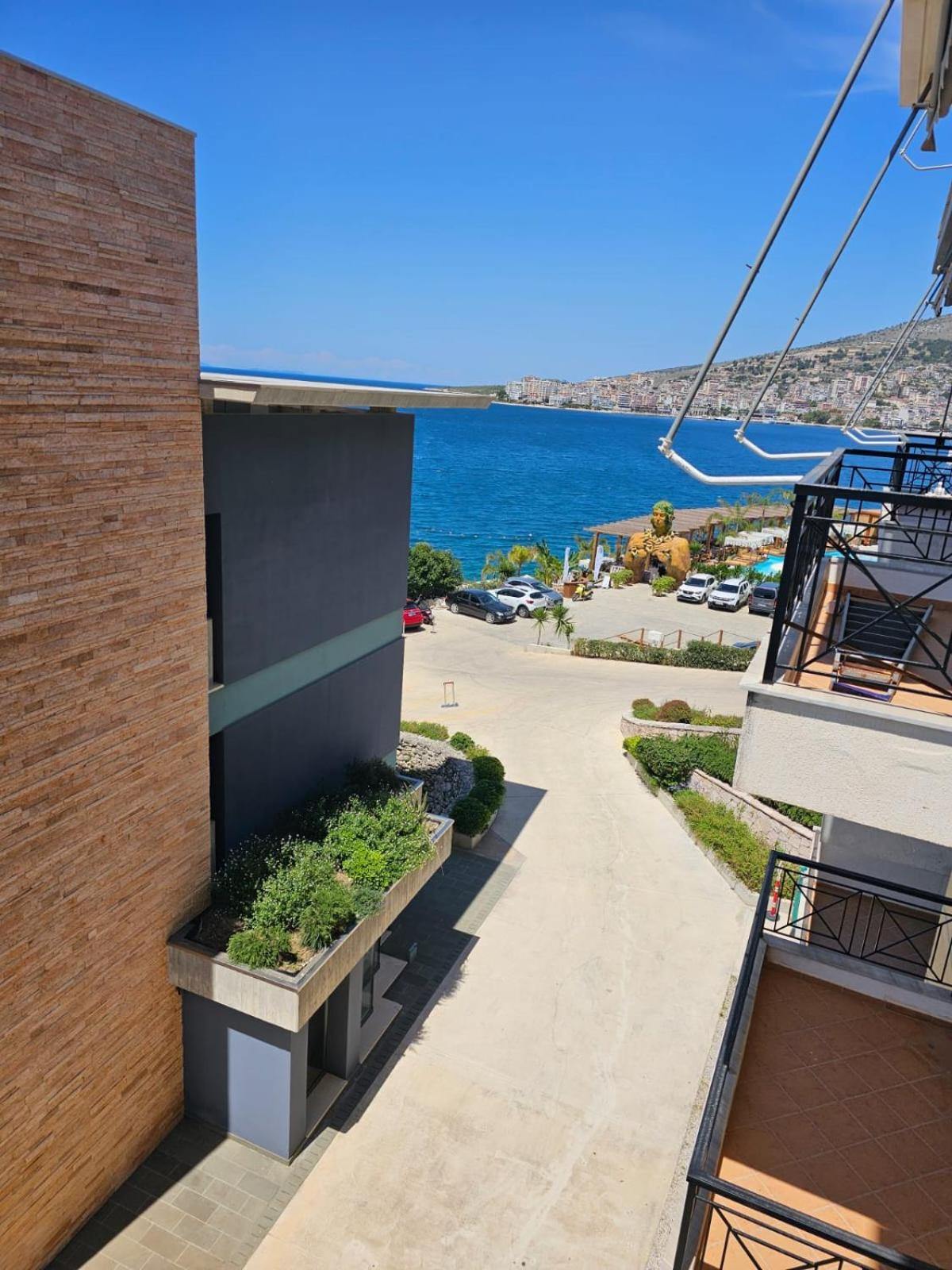 סרנדה Klajdi Apartaments מראה חיצוני תמונה